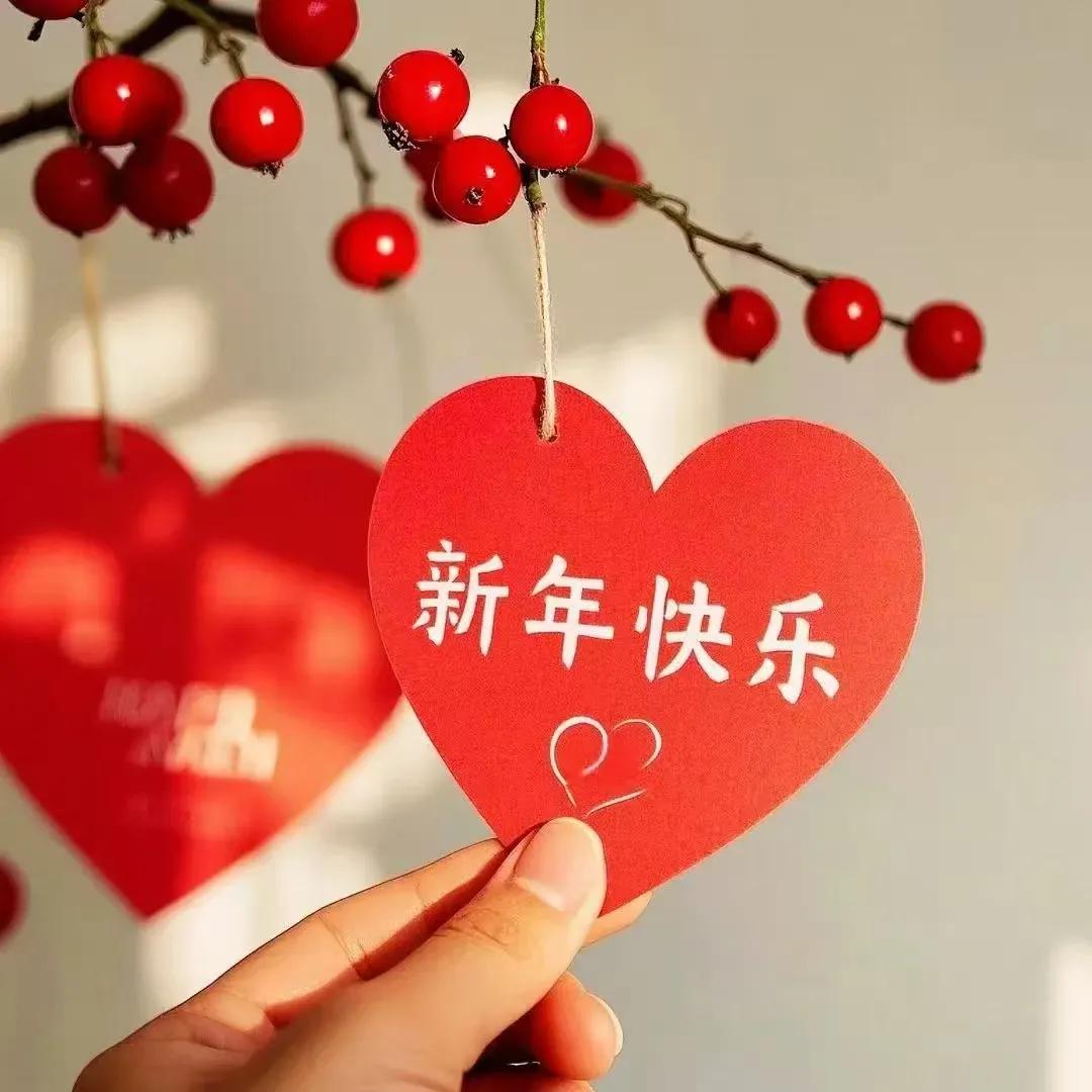 李宇春是不是外星人。这个女人不是女人。男人不是男人。为何能活十几年。