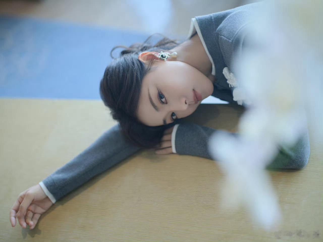 这眼神真的好勾魂[害羞]
邓家佳 娱乐