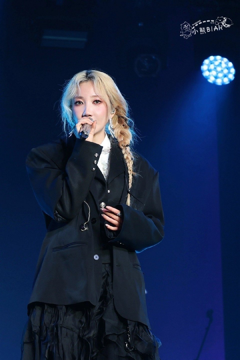 乃万 俺不中咧《Selves 们》扫楼现场！乃万：微笑营业 ing 内心：俺不中