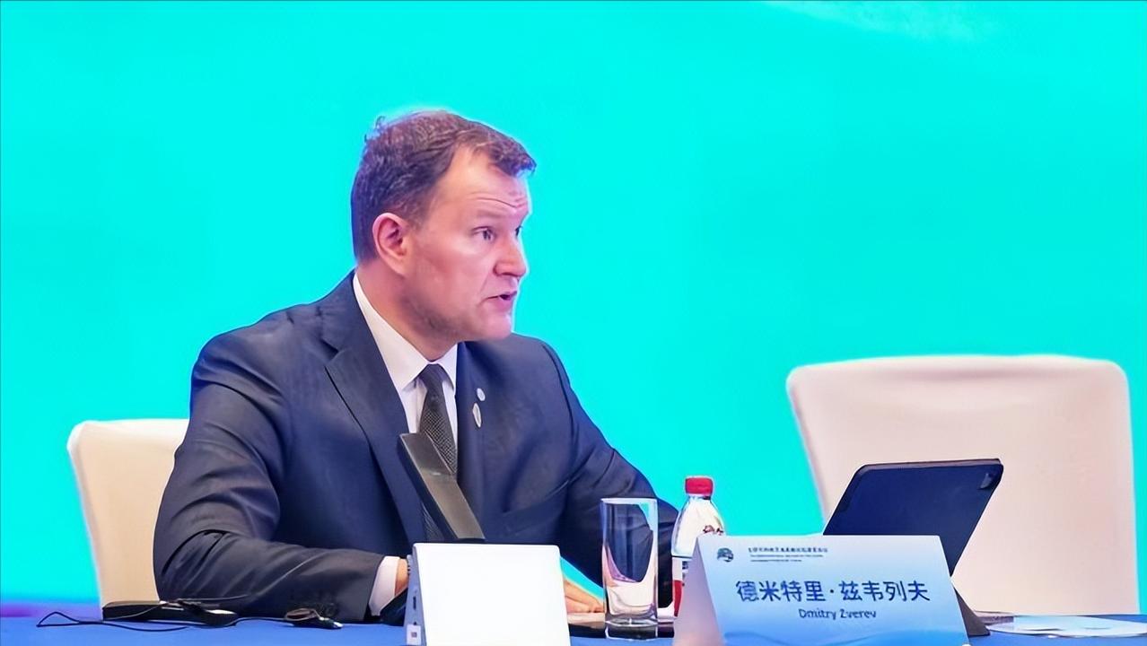 中吉乌铁路建设加速，俄罗斯态度转变，合作收益值得关注。

在区域基础设施合作领域