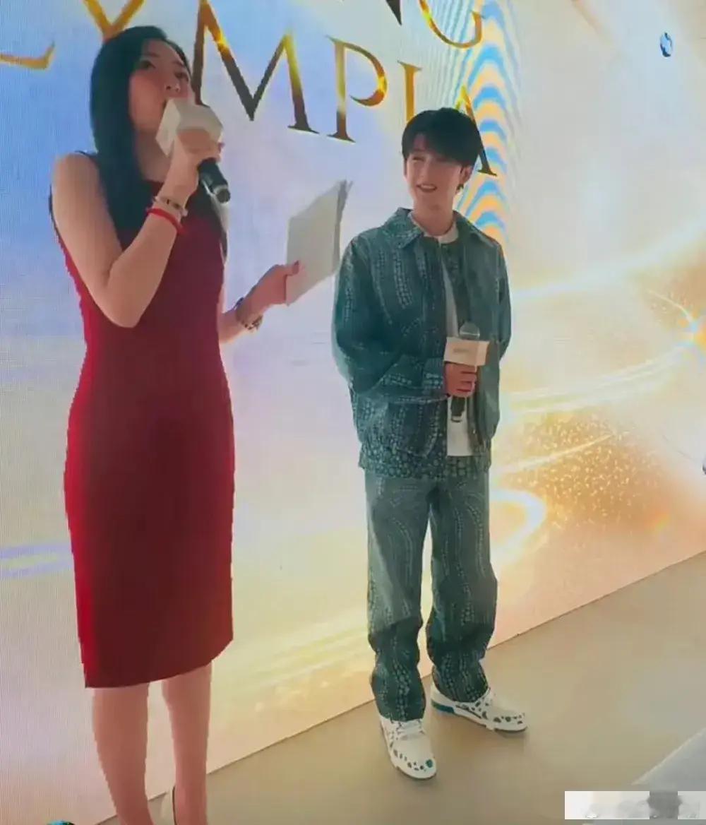 宋小宝都可以配黄圣依，檀健次你都吃不香？ 