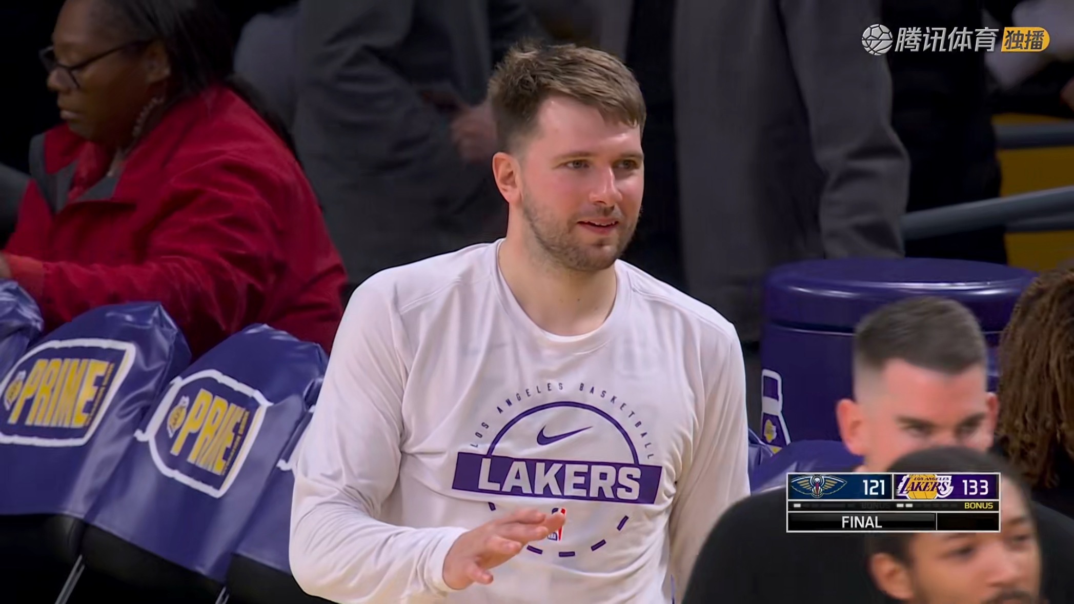 又是一场开心的胜利湖人主场大胜鹈鹕东契奇得到34分12篮板7助攻1抢断1盖帽里弗