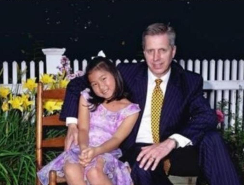 “你要是能怀孕，我们就结婚”！2006 年，69 岁英国富豪与 33 岁中国女营