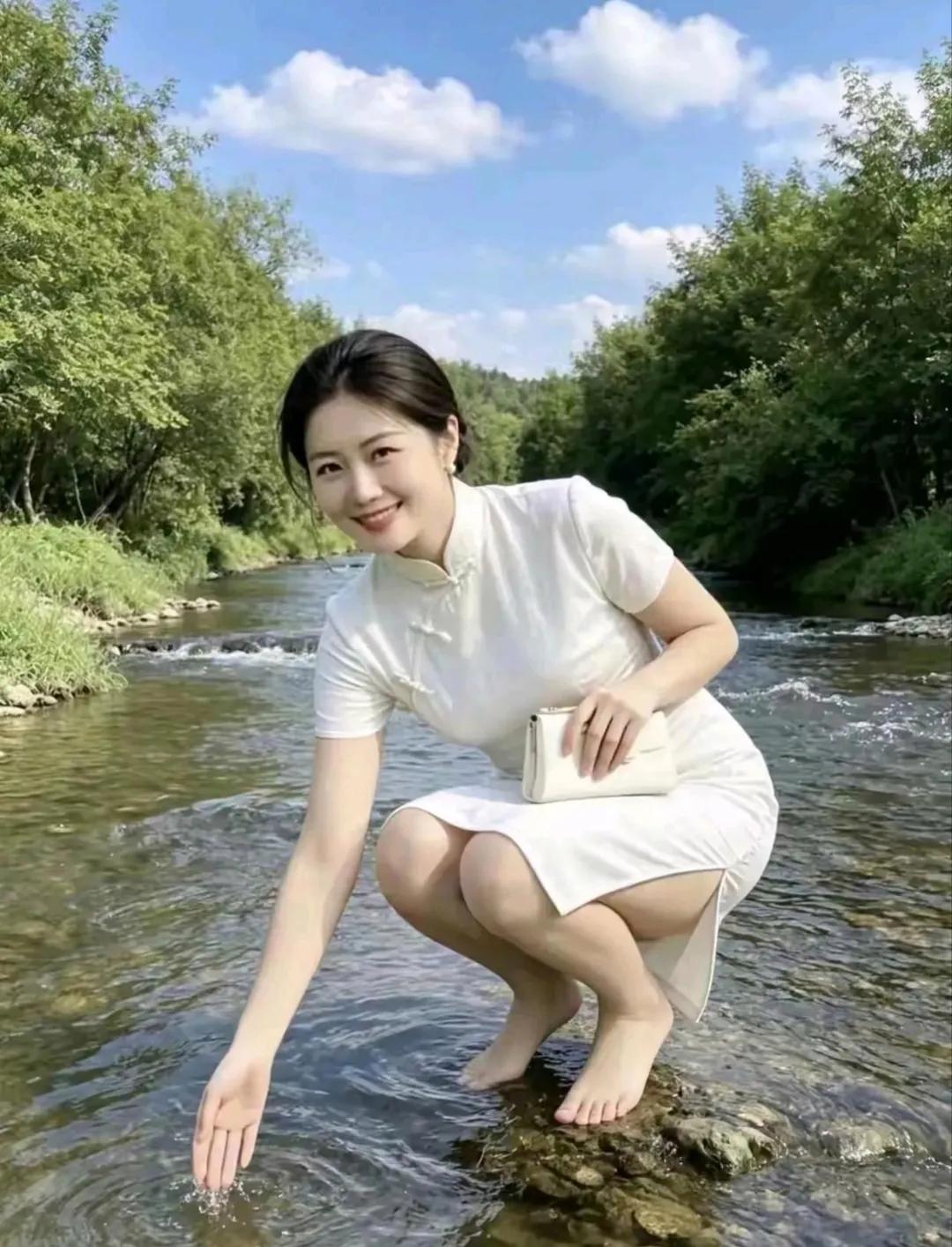 美到让大自然都怦然心动。
自然清雅美女