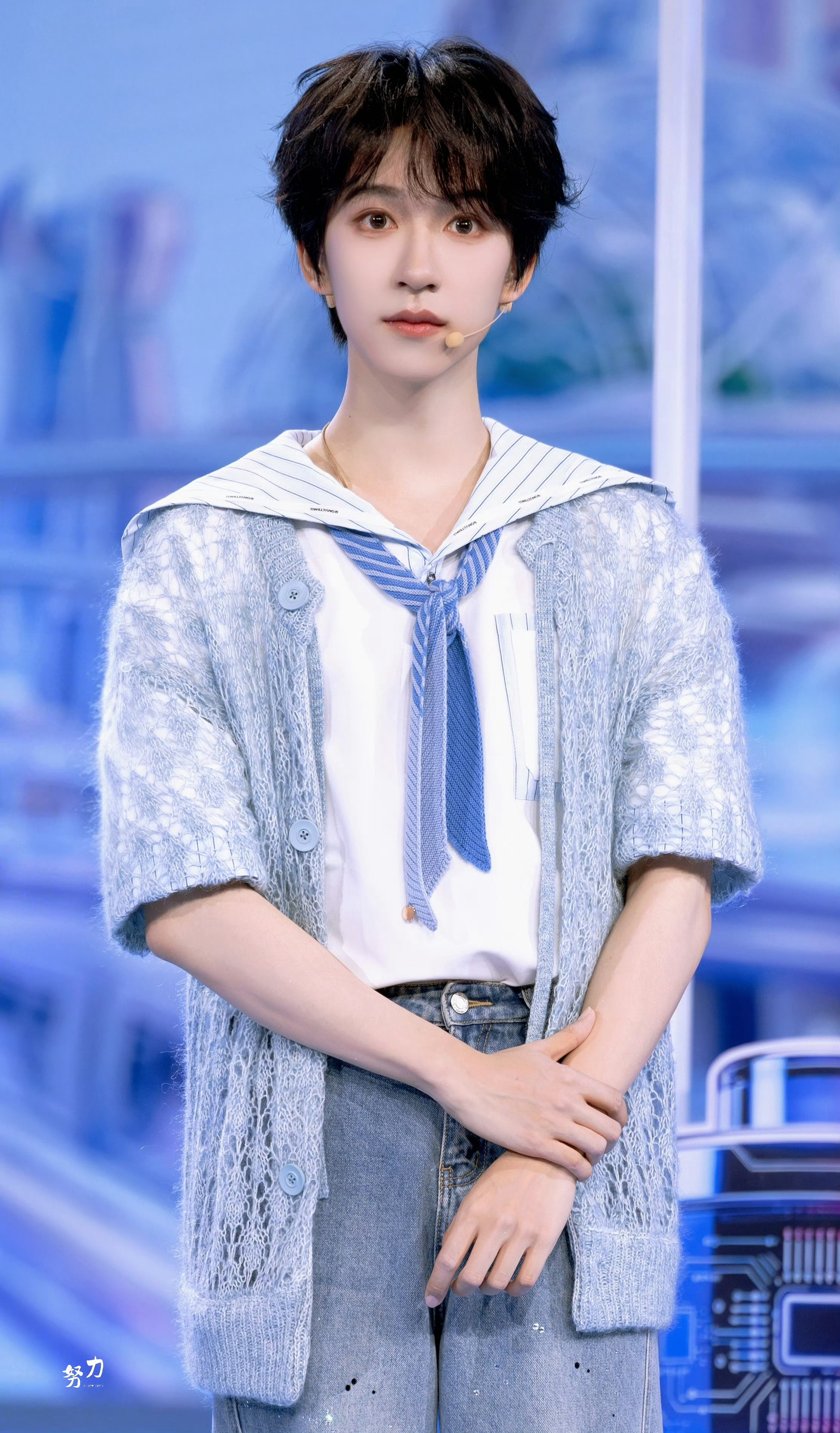贺峻霖贺峻霖HUAWEI nova代言人💚 贺峻霖五十公里桃花坞6木铎起而千里