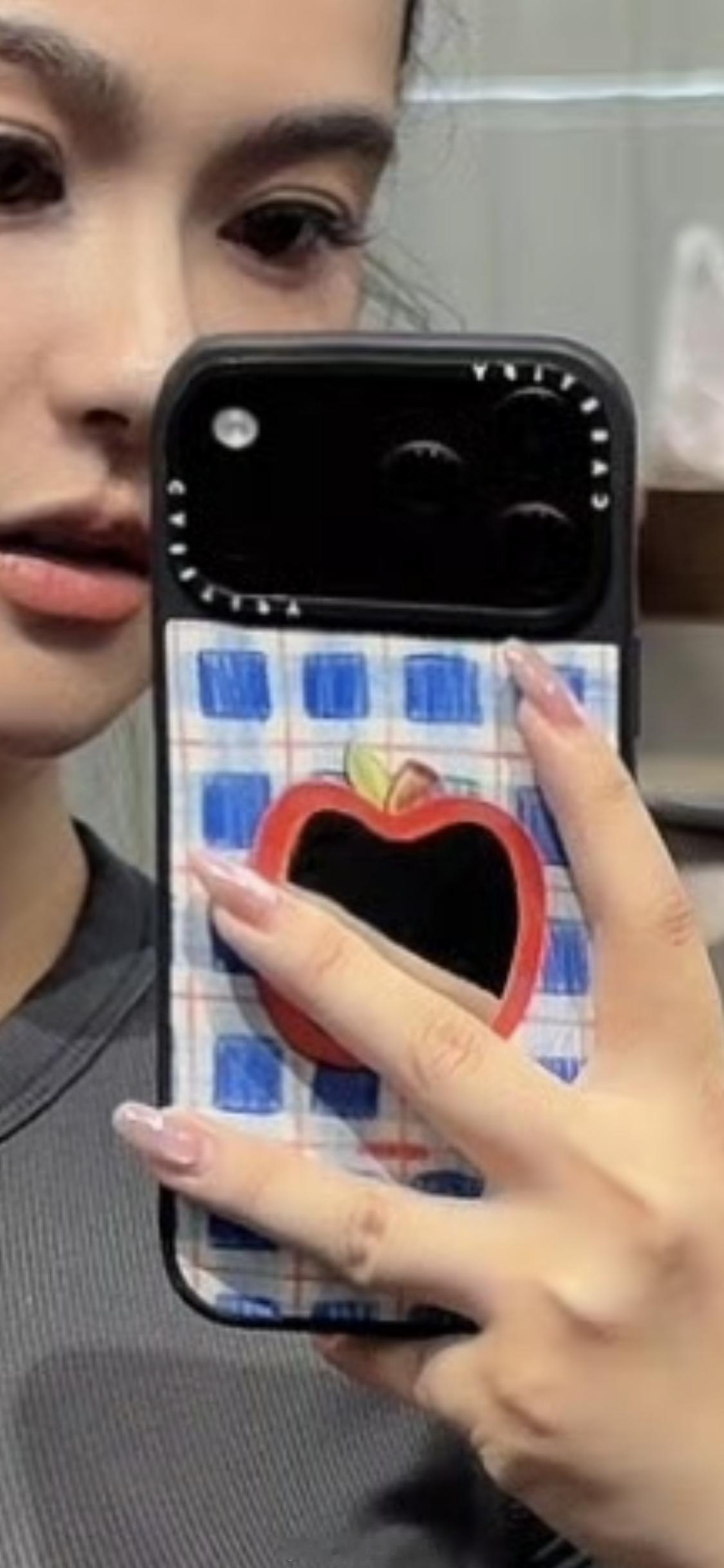 富人新标识：iPhone戴casetify手机壳！ ​​​