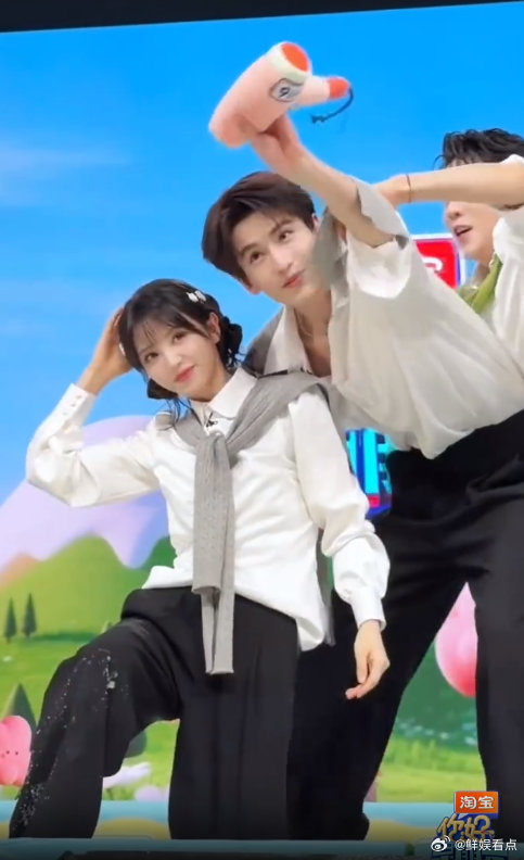 张凌赫田曦薇这期好六全是嗑点你好星期六 张凌赫说田曦薇眼里有星，这浪漫话语一出口