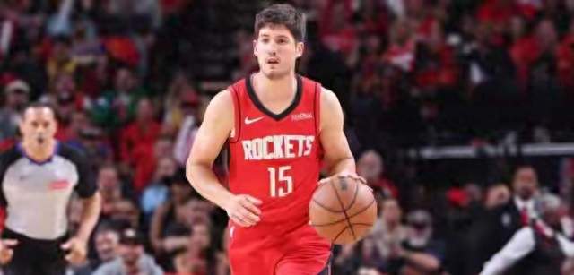 仅一夜！NBA三方交易达成，美媒评5大新星申请换队，快船成大赢家
