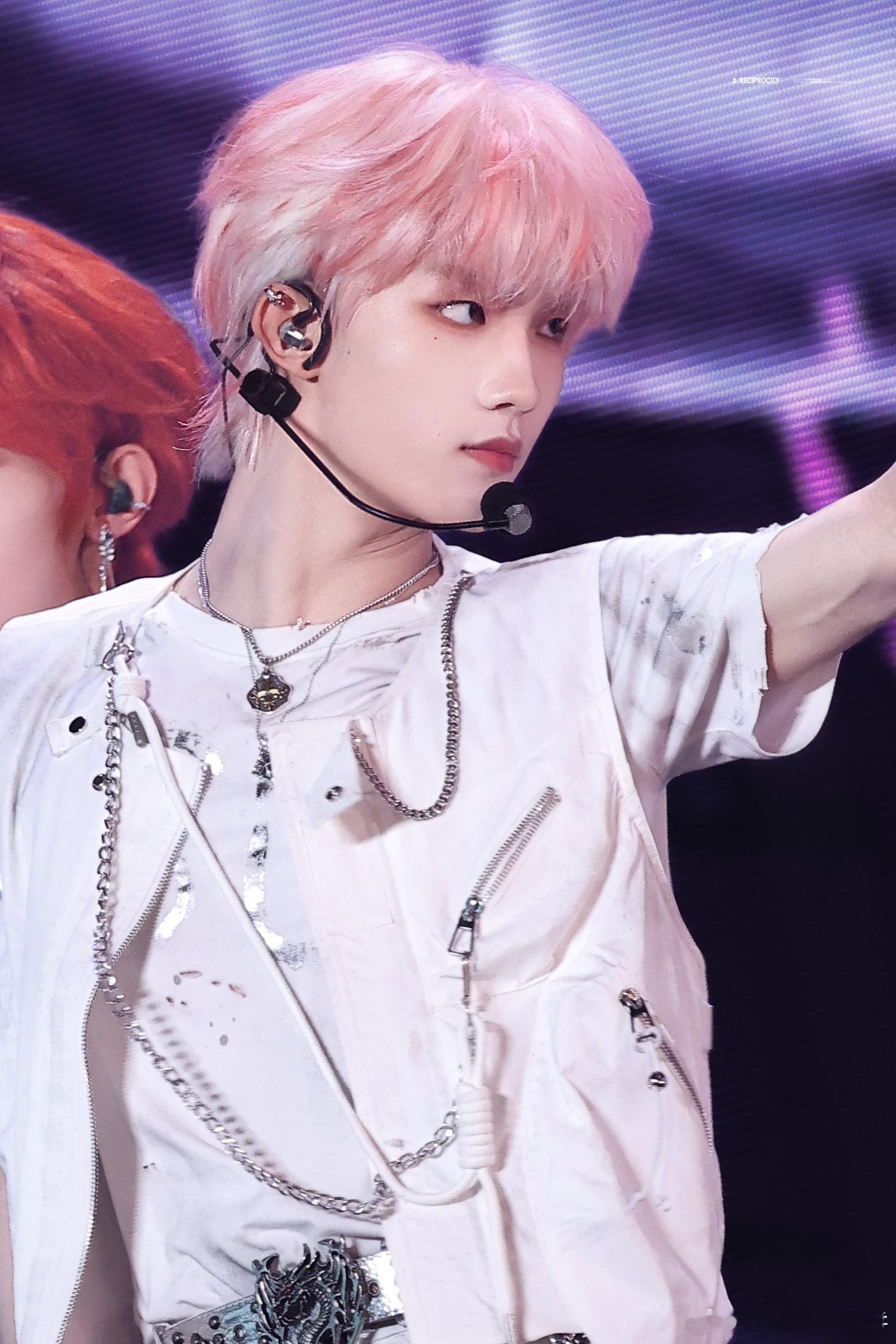 苏新皓跳了wywmysweetie天呐苏新皓跳wywmysweetie也太绝了！