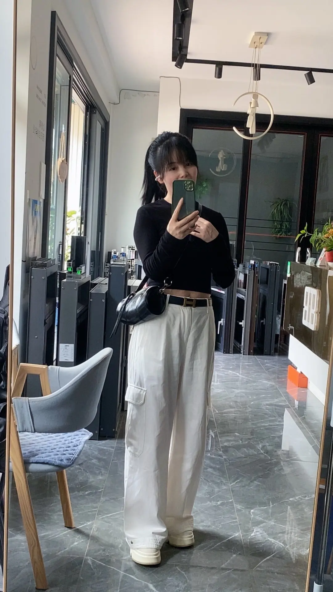 女人不管多少岁，都不要局限自己的穿衣风格，各种风格都要去尝试，不然你永...