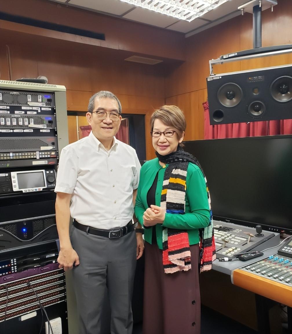 破防了！180封代祷信，这位香港男星的慈父终究没等到儿子康复😭

李盛林牧师一