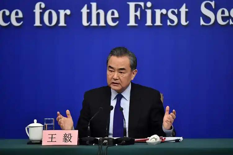 中伊通话！中国的有一句表态非常的特别，伊朗应该听进去！3月2日，中伊进行外长级通