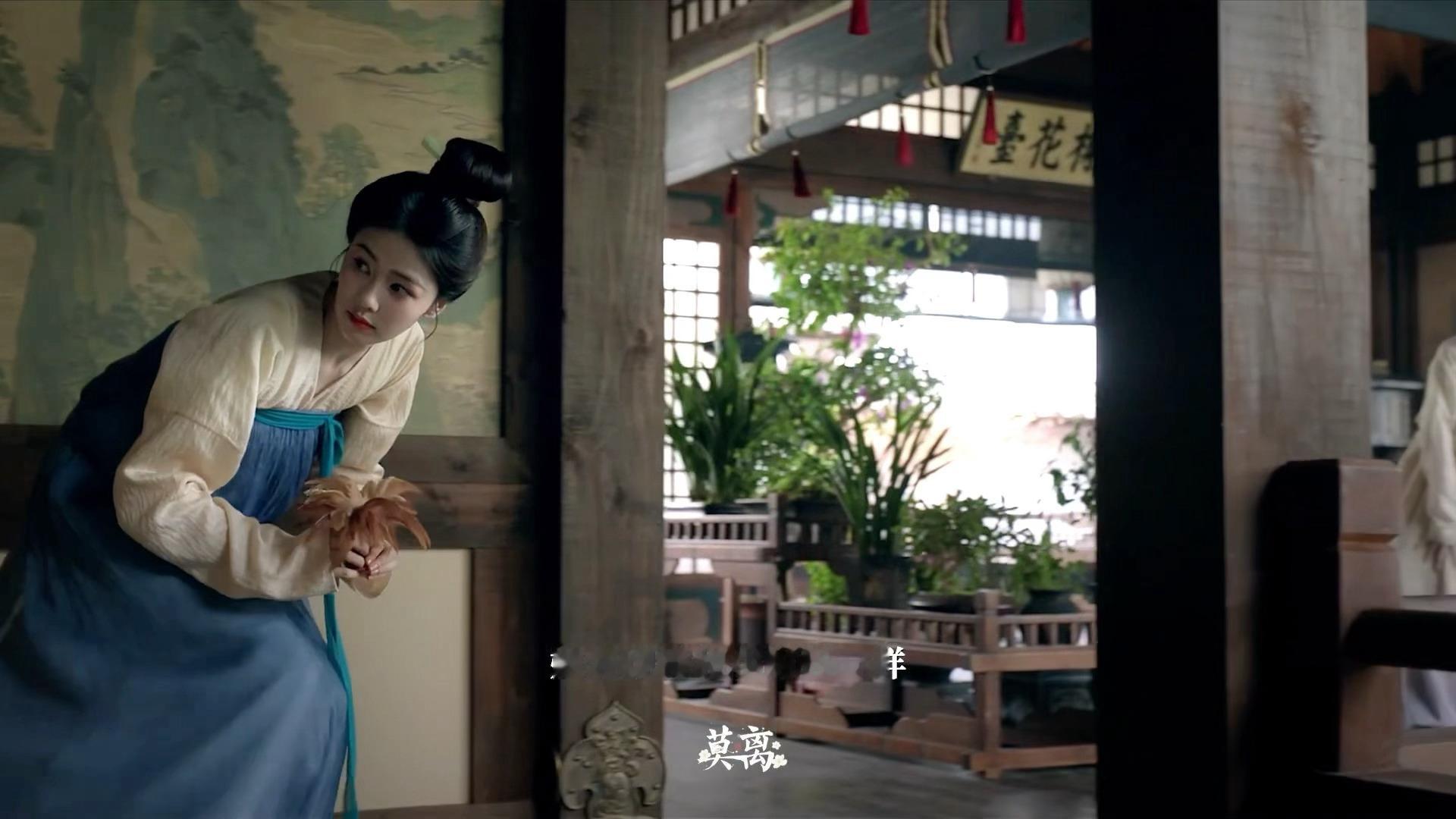 鬼鬼祟祟小心翼翼的小叶璃～ 