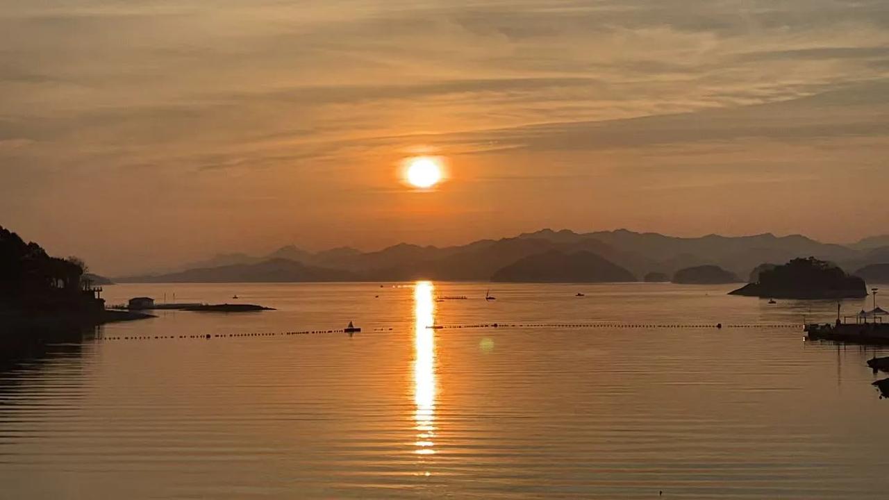 春日生活打卡季千岛湖夕阳余晖