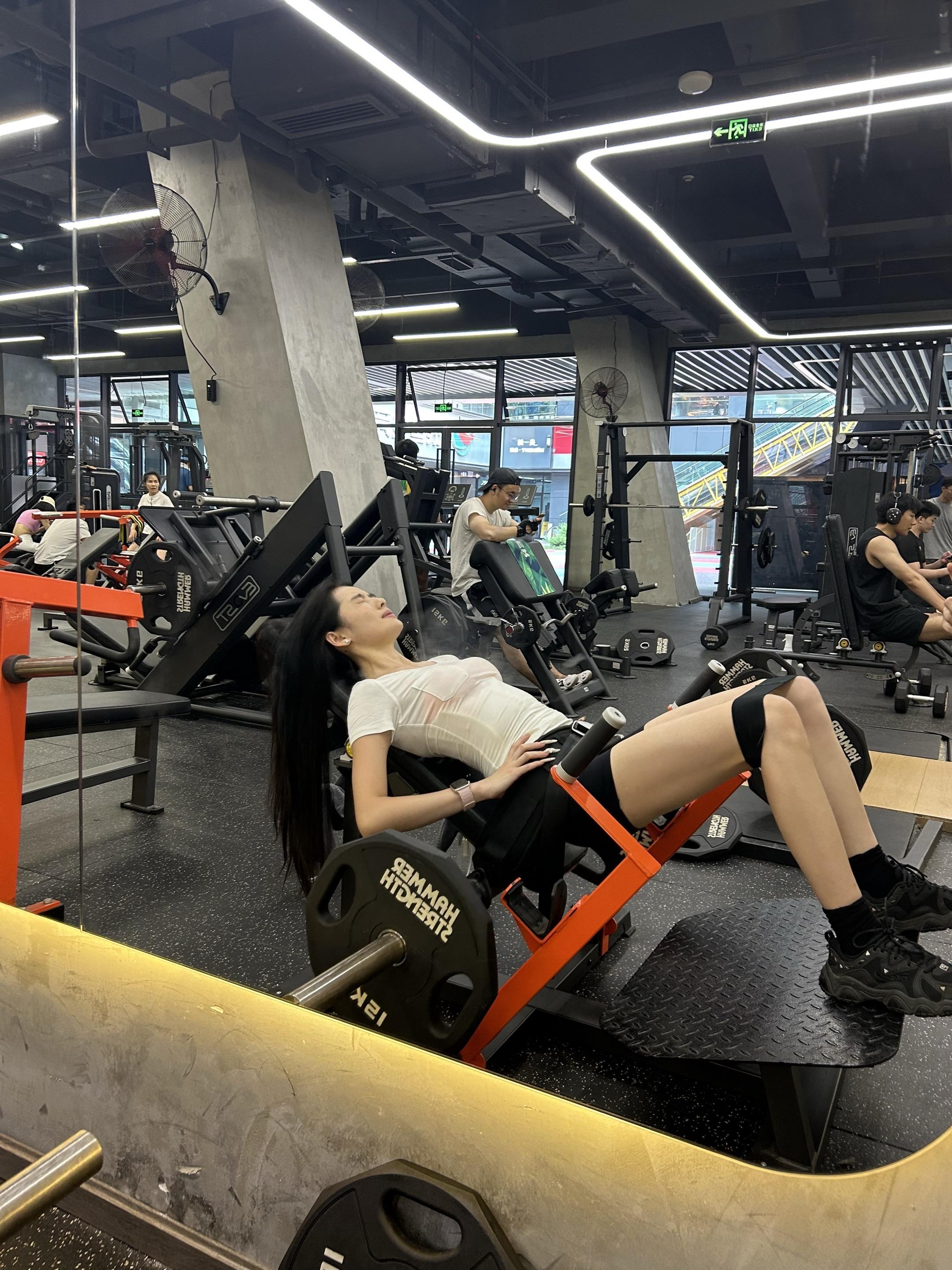 什么时候健身也能做好表情管理老师 痛苦面具练出来了都