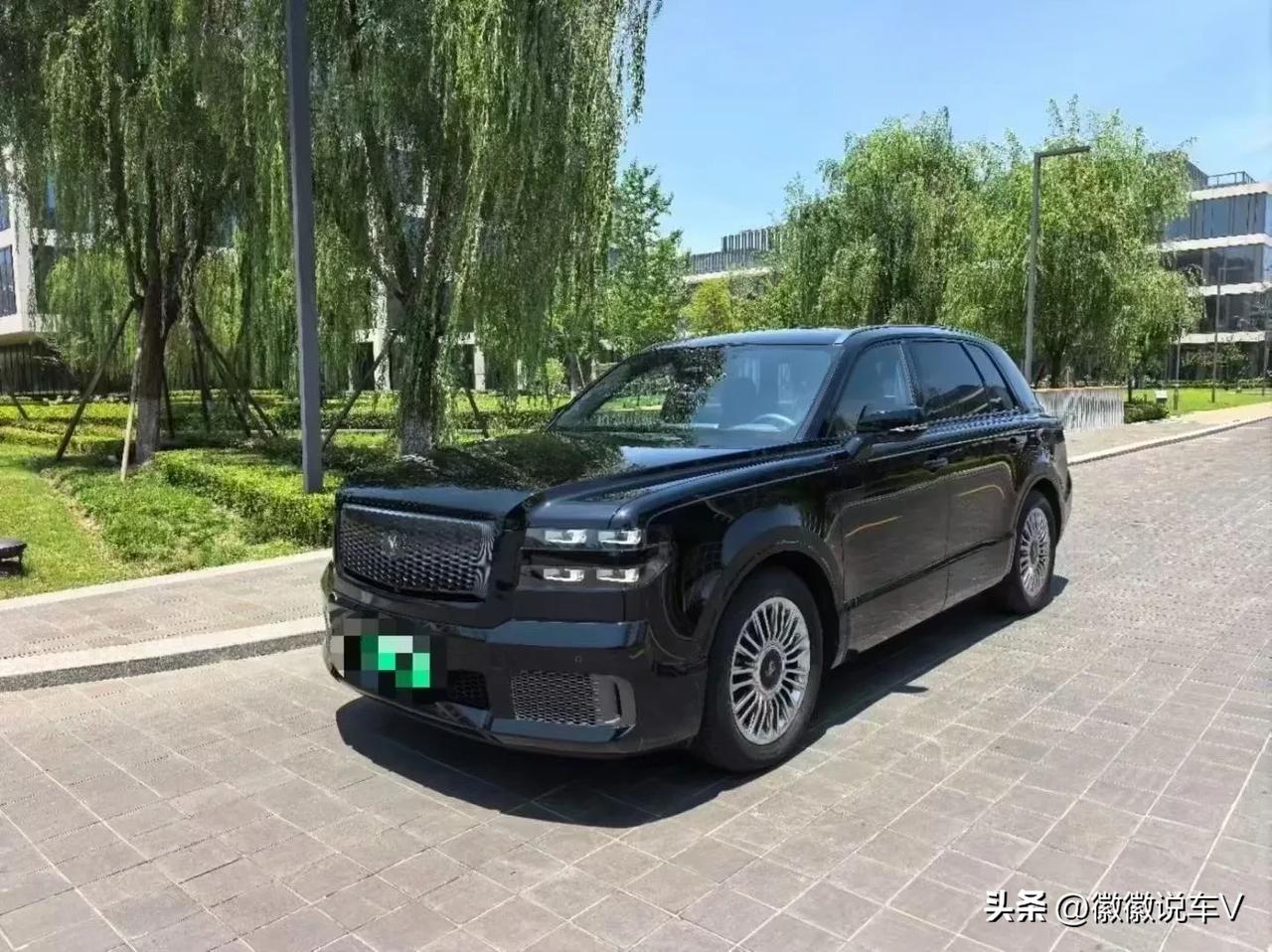 半价库里南；
日系车的高端车！
怎么用？
据说新车的价格要340捆左右。
大家觉