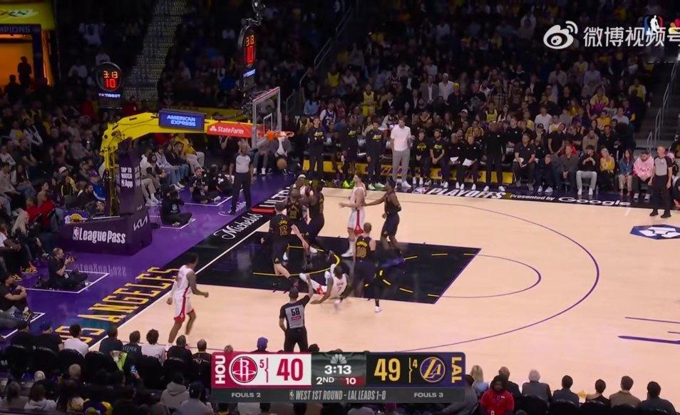 杜兰特季后赛5000分里程碑历史第七人！杜兰特在对阵湖人的比赛中达成季后赛500