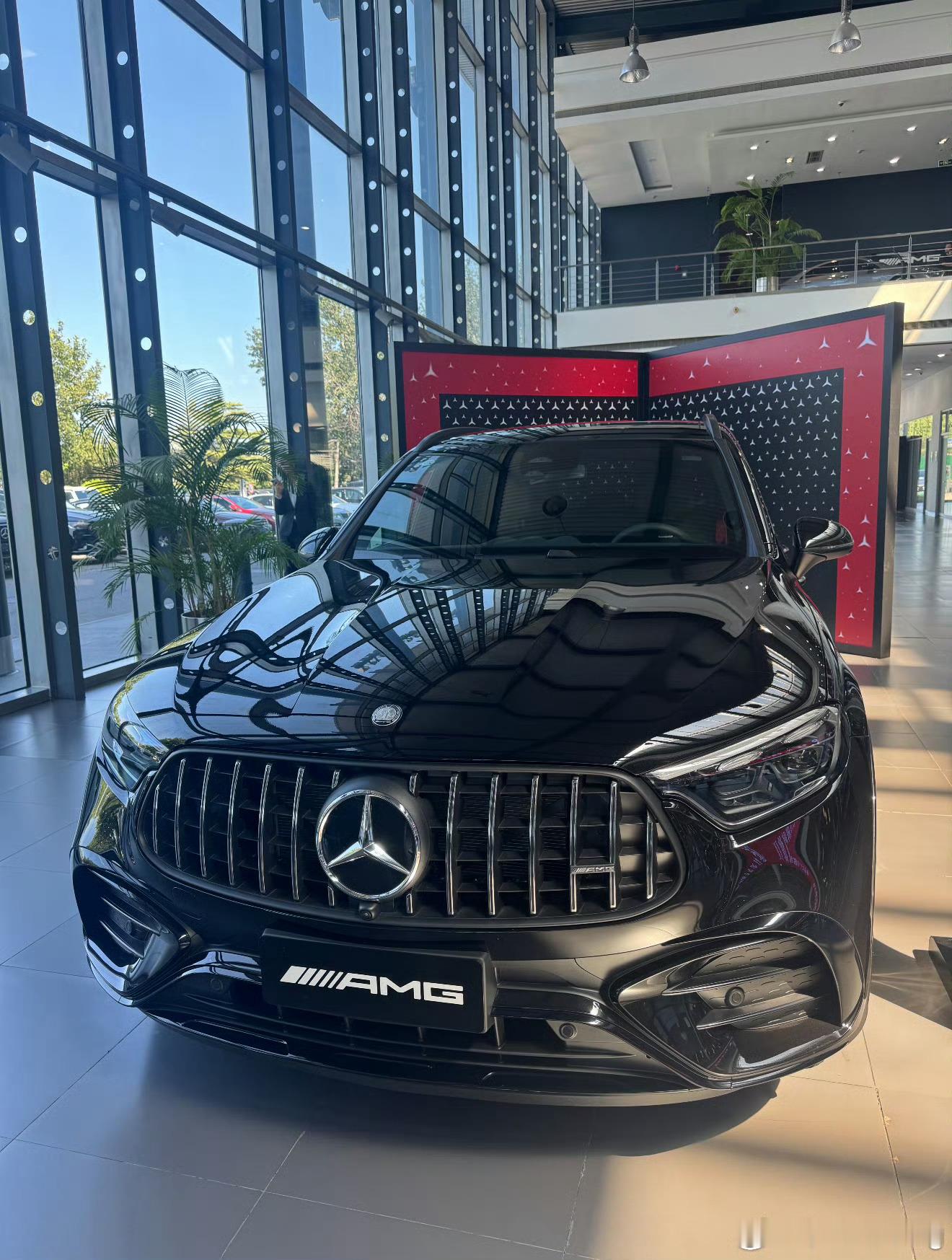 奔驰GLC43 AMG 黑车黑内 裸配 指导价666700元包牌包税48.9万过