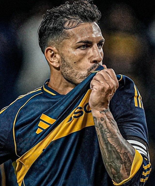 🇦🇷🤝 莱昂德罗·帕雷德斯自掏腰包包机，陪同博卡青年队今晚观看对阵奇维尔科