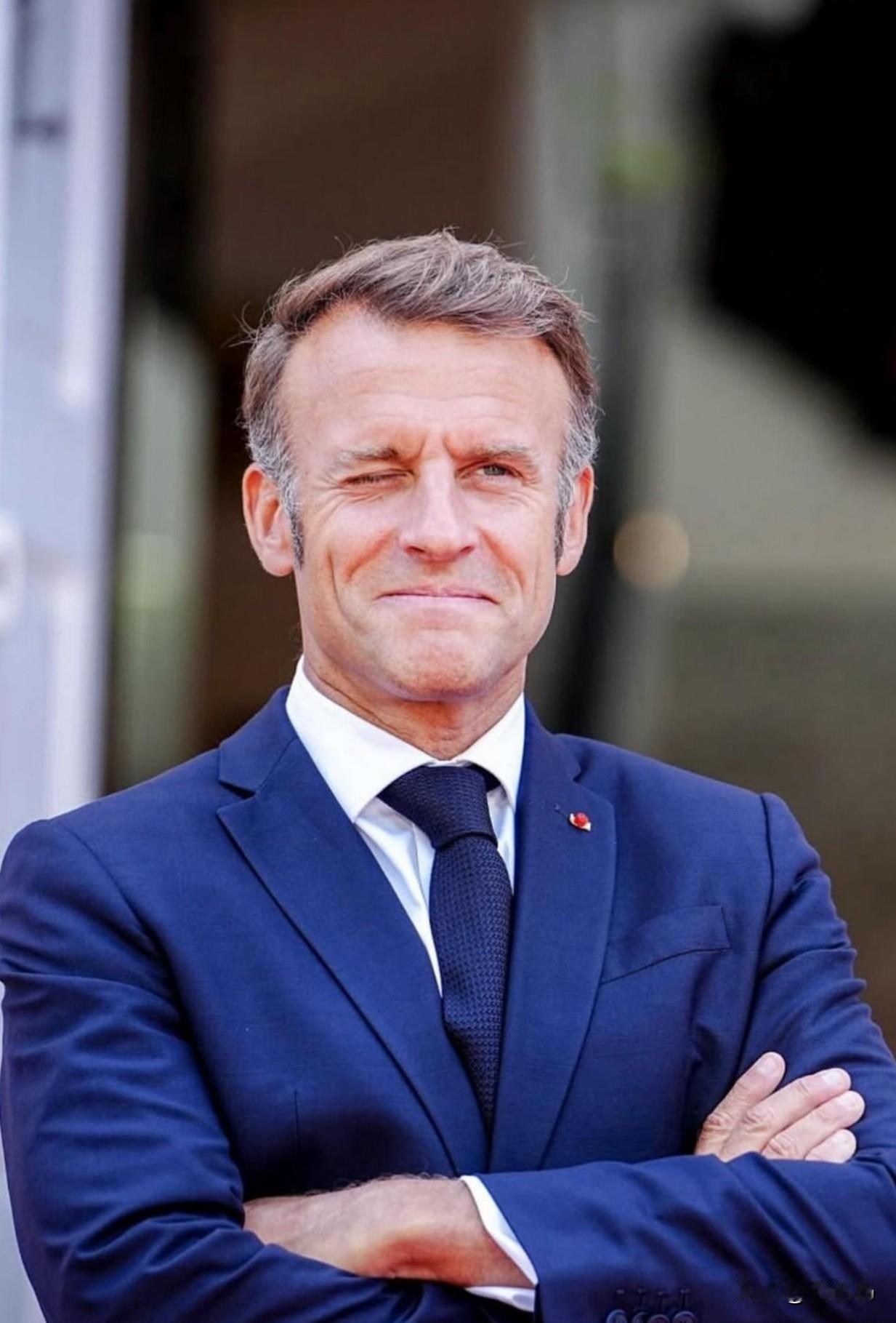 最新消息

12月24日，美国突然宣布禁止包括欧盟委员会前委员布雷东在内的5名欧