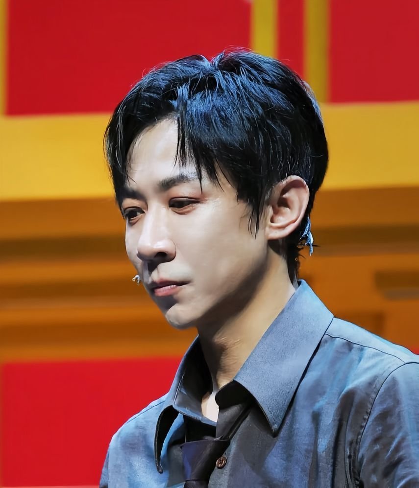 自从张维伊出来 孙丞潇天亮了感情这种事，还是个人管个人吧，我们不能全部看到董璇和