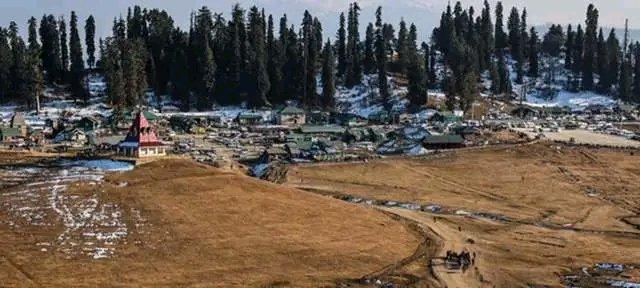 印度6岁女孩弄脏衣服遭父亲继母殴打，寒冬睡屋顶被冻死，生母仅离世3年这样的悲剧令