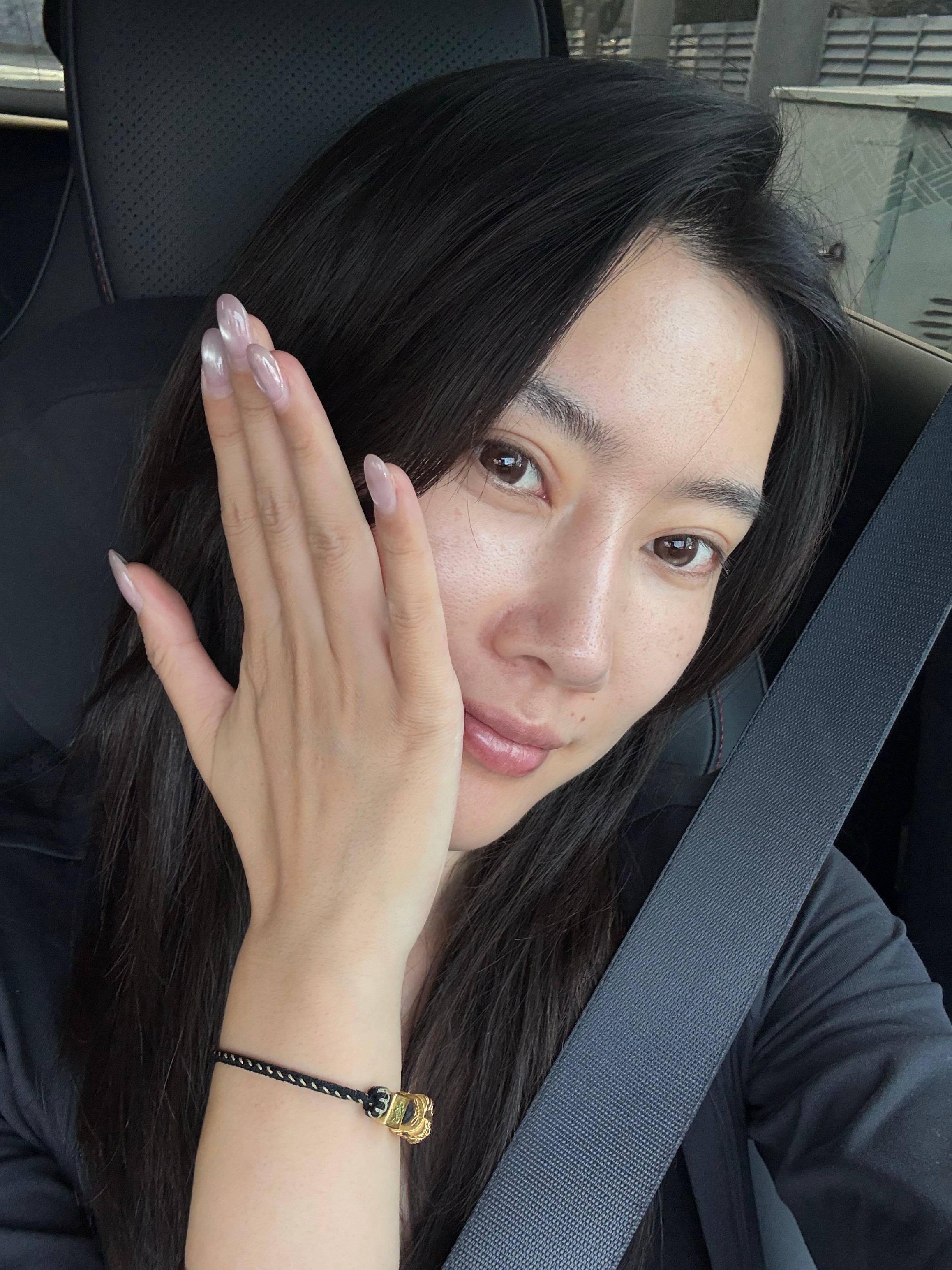 mia的plog时刻 早呀早呀！今天出发阿勒泰~早班机让工具人不要送了，还非要送