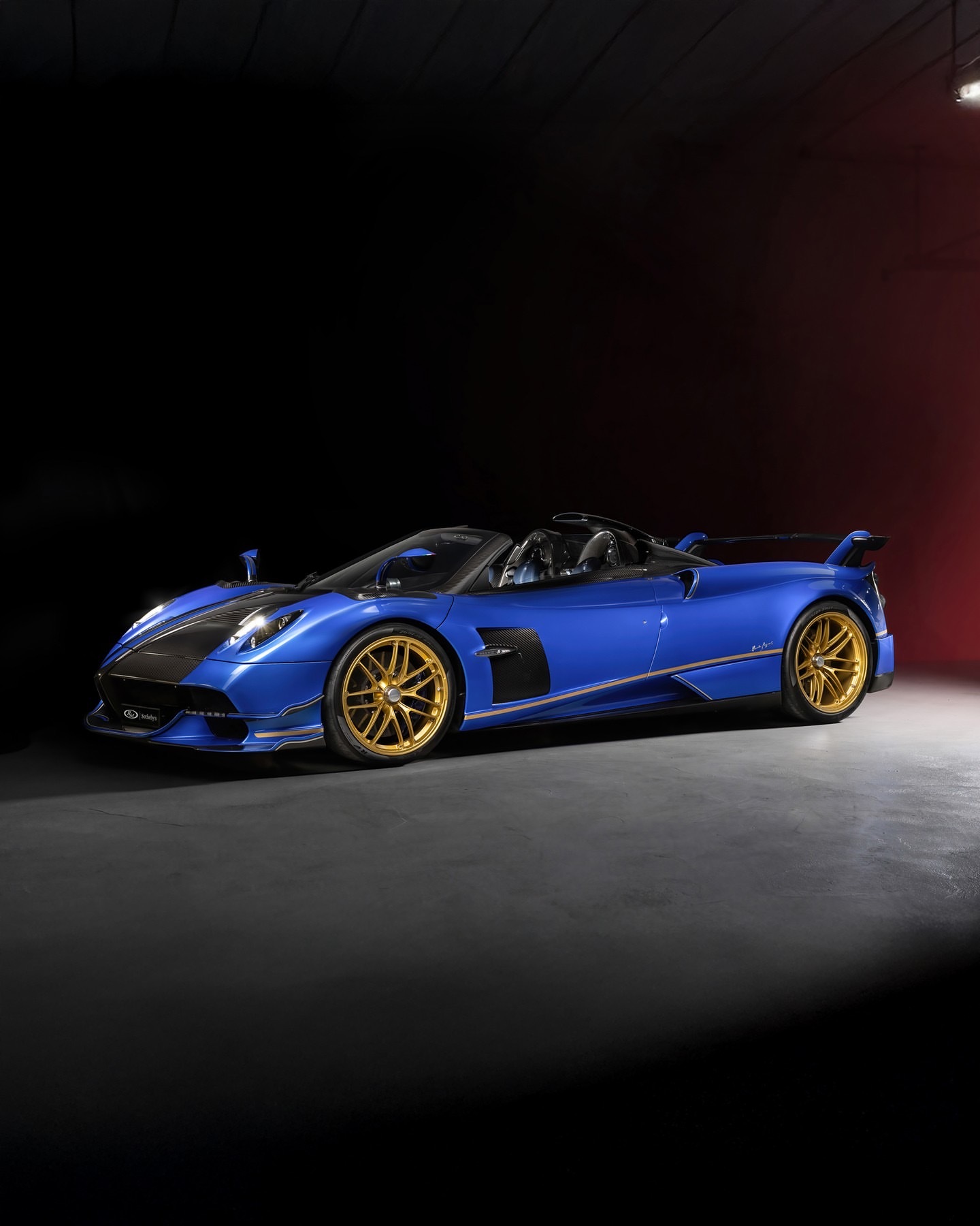 帕加尼对其首位客户的致敬。Huayra Roadster BC是帕加尼最硬核的敞