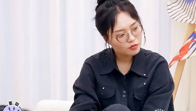#董璇回应再婚原因# 董璇回应再婚原因：张维伊更适合结婚，句句不提爱 句句是适合。#毛雪汪# ​