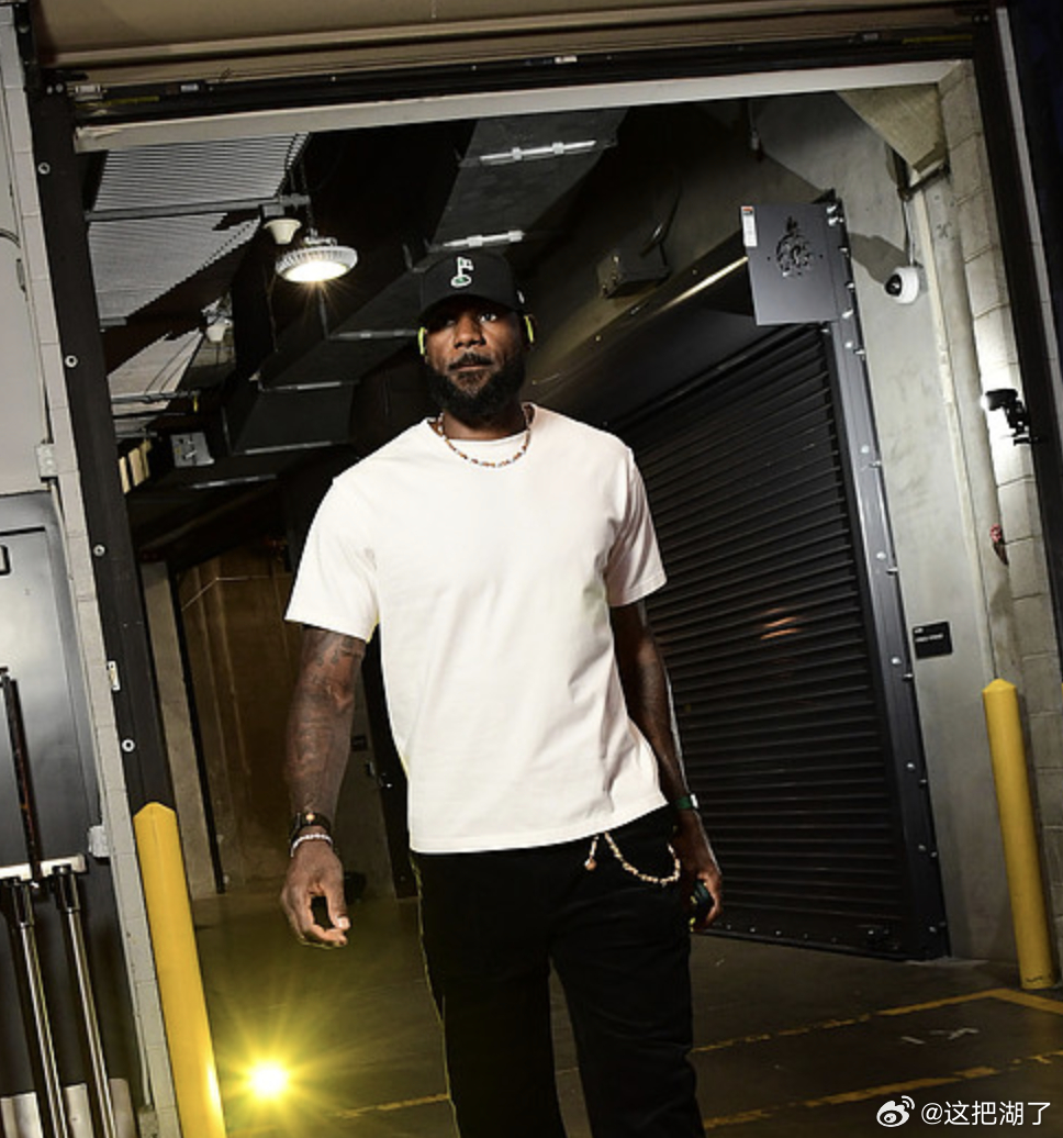 连休三场后复出，詹姆斯今天能出战打公牛的比赛！詹姆斯复出公牛vs湖人