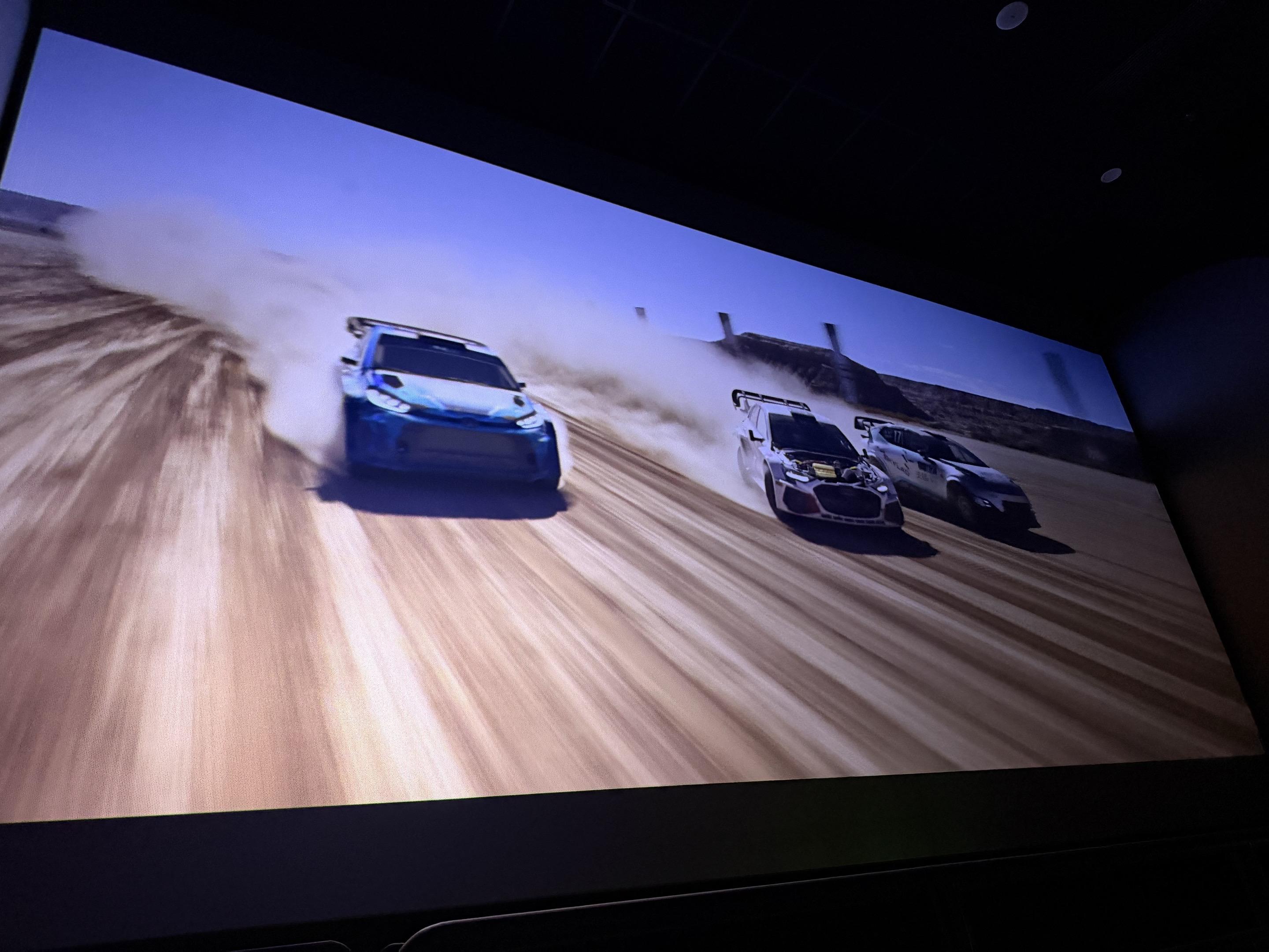 人生没有标准的答案   不必事事圆满  最大的弯道 从不在赛道 而在与自己的和解