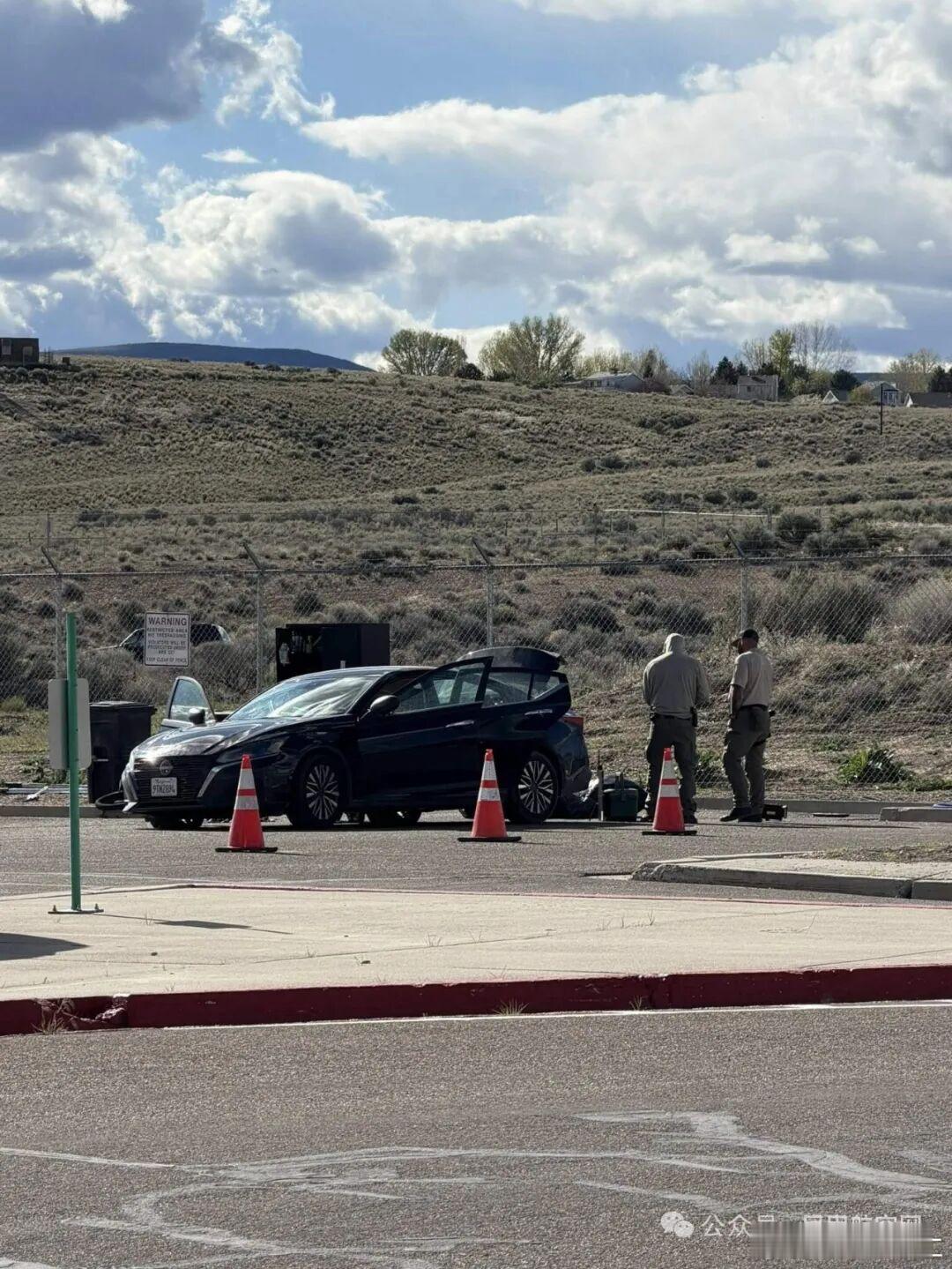 突发！少年惨死机场洗手间，同行男子当场自尽当地时间4月13日（周一），美国内华达