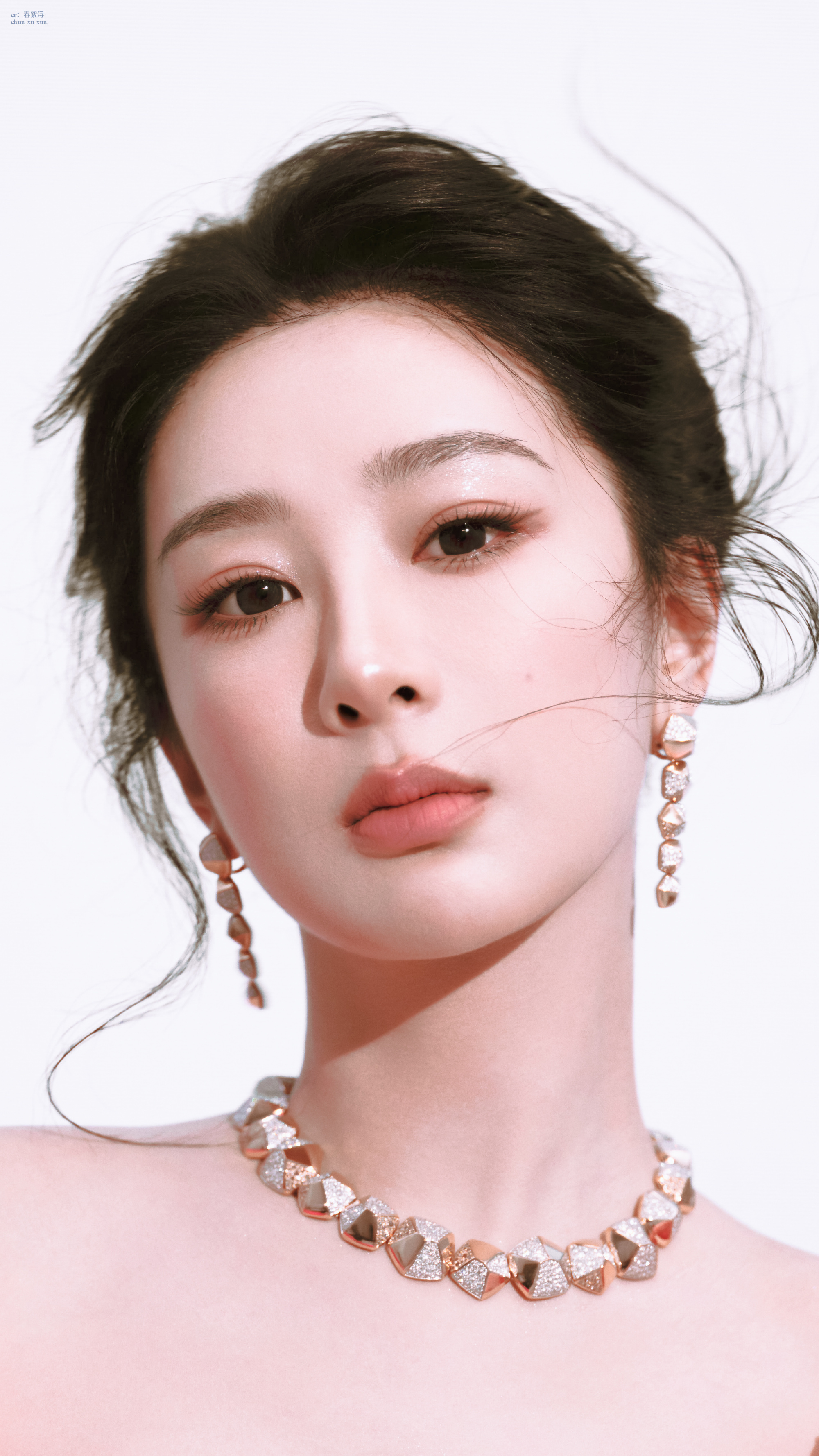 杨紫[超话]  yz杨紫董竹君 yz杨紫玉兰花开君再来 温暖的地方就存在爱，就像