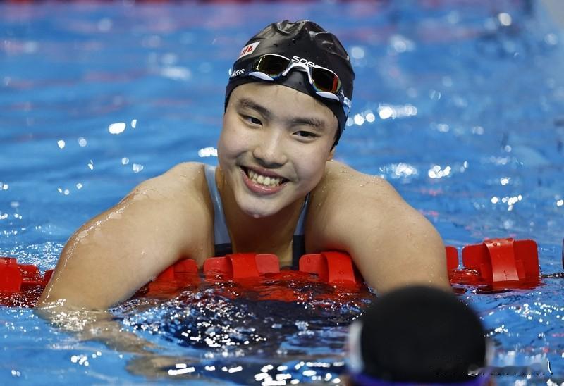 13岁的于子迪简直太牛了！在十五运会女子200米混合泳决赛上，她以2分07秒41