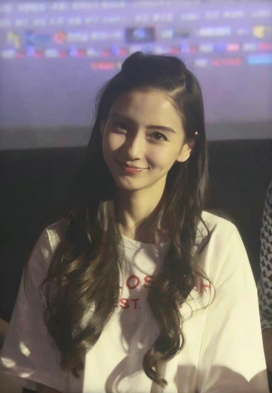 #angelababy# [太阳] #杨颖# 『0228早安电台』“时间是渔网，