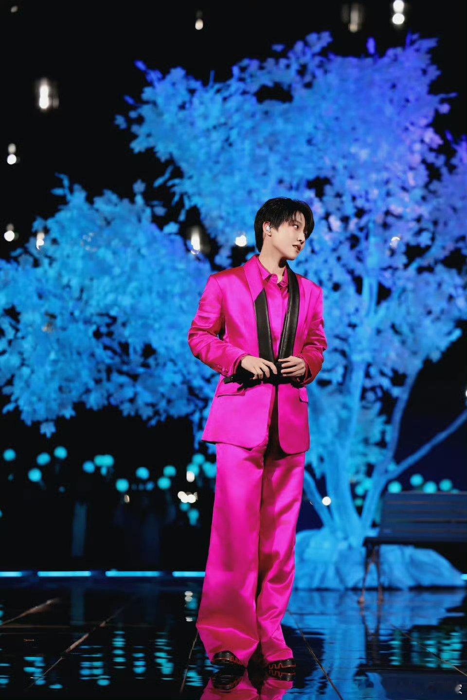 刘雨昕录制央视跨年晚会（山西吕梁）！🎉连续两年央视跨年，期待雨昕舞台！ 刘雨昕