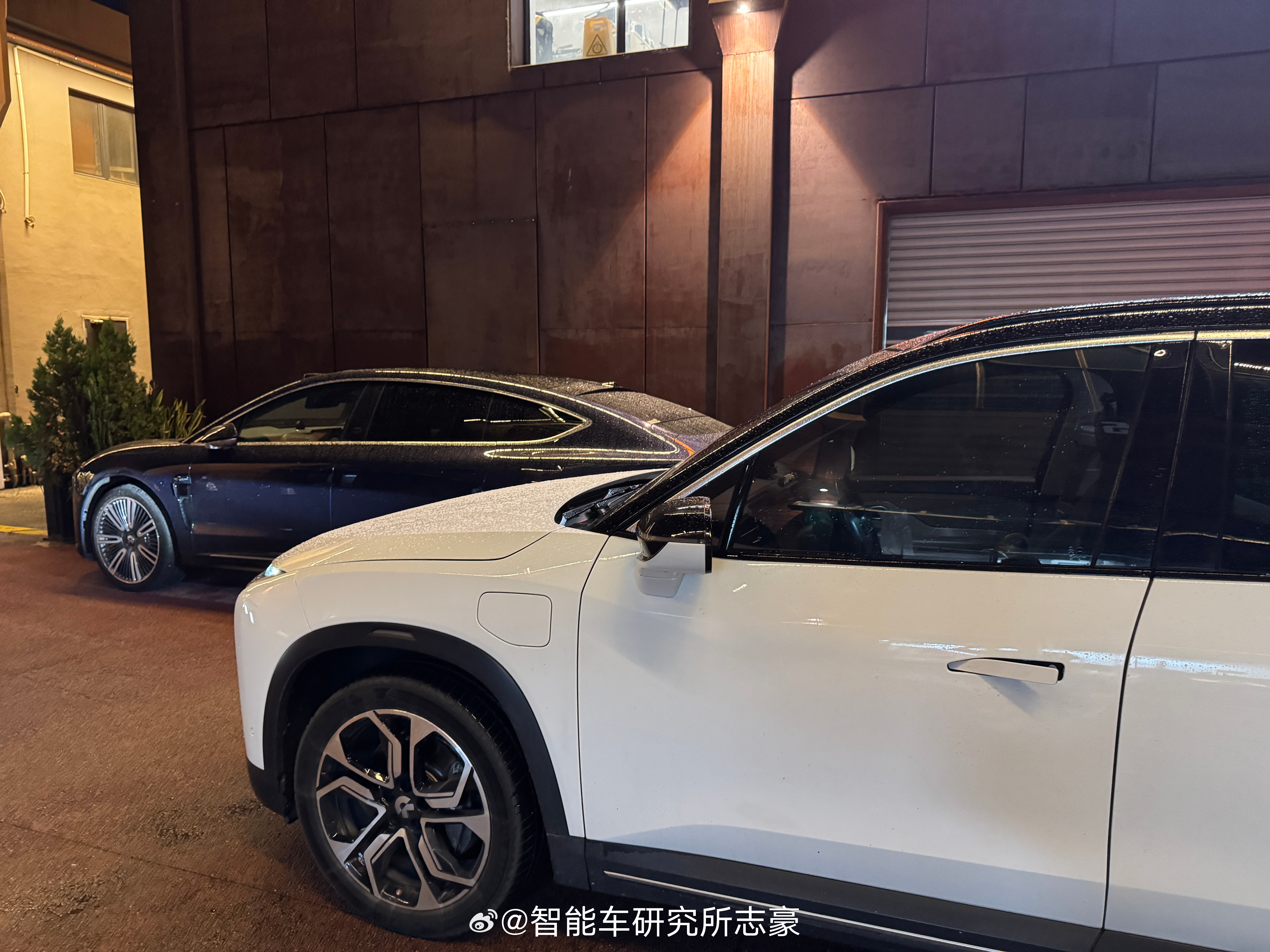 体验完新8后，再体验初代机ES8，体验好有意思。这种热门品牌初代机体验，感觉可以