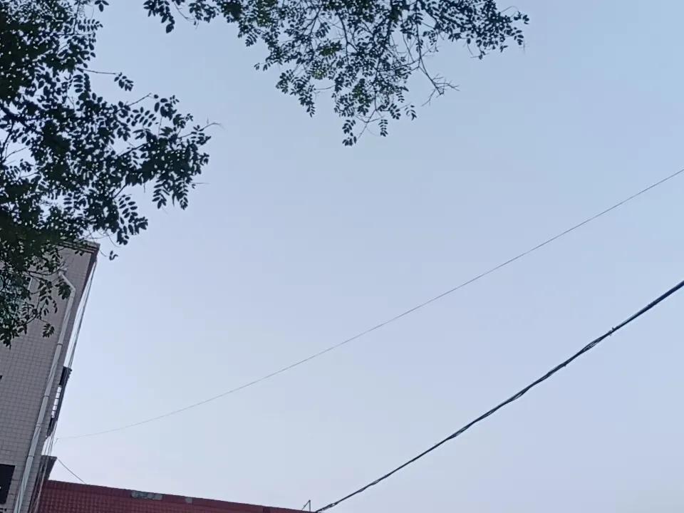 列举了一下，老郭的“罪过”就是：一个普通民间艺人，出了名赚了钱不说，还不归顺主流