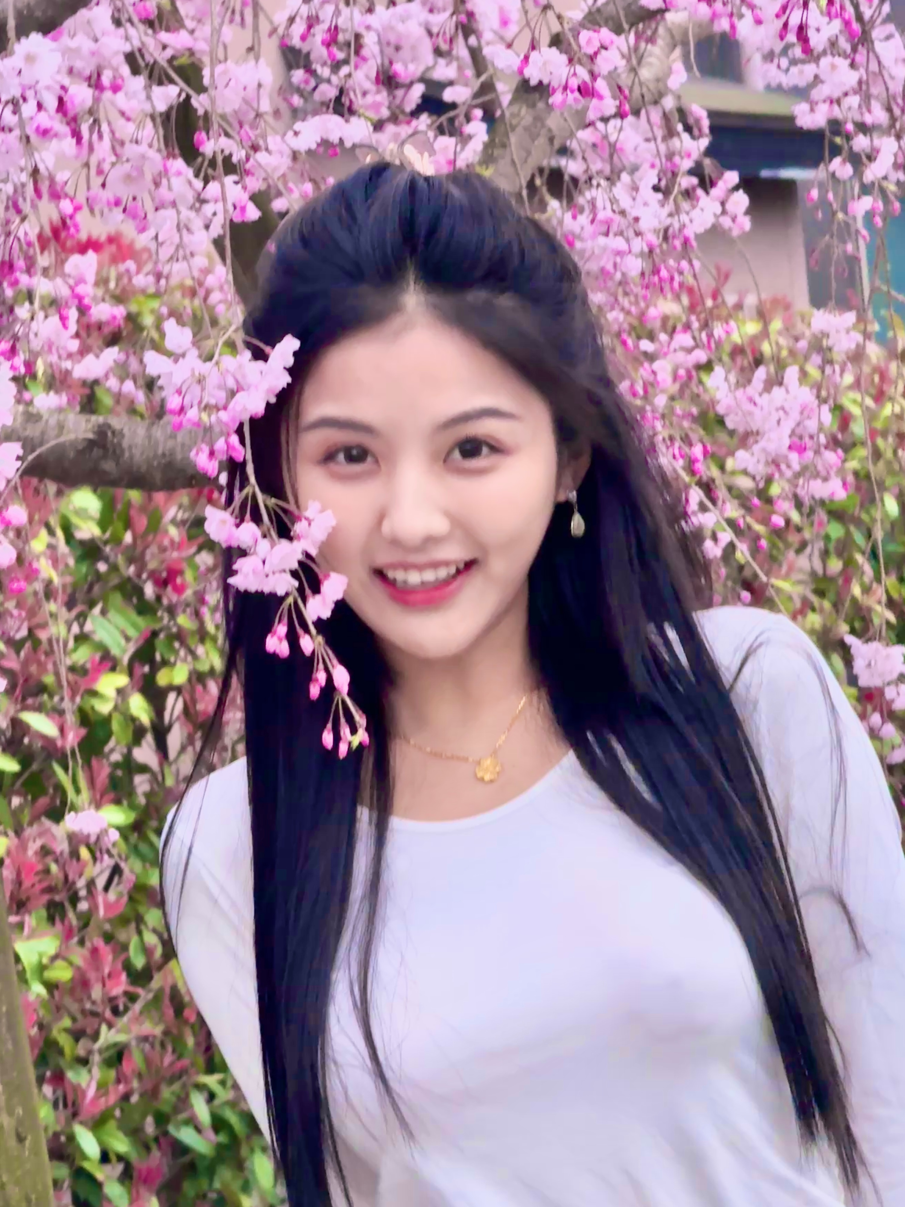 好能吃俩女的  ​​​