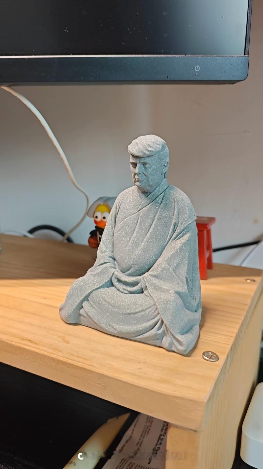 一生不修善果，
只爱石油军火。
密西西比潮信来，
最后方知我是我。