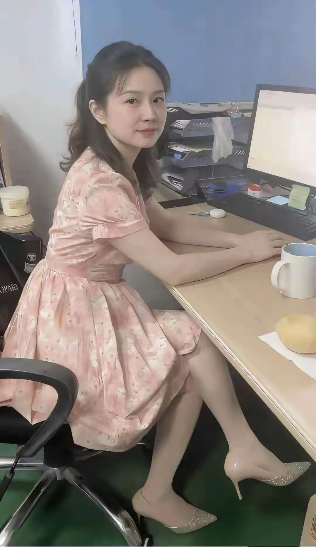 好好上你班，别瞎想，她老公在隔壁[灵光一闪]