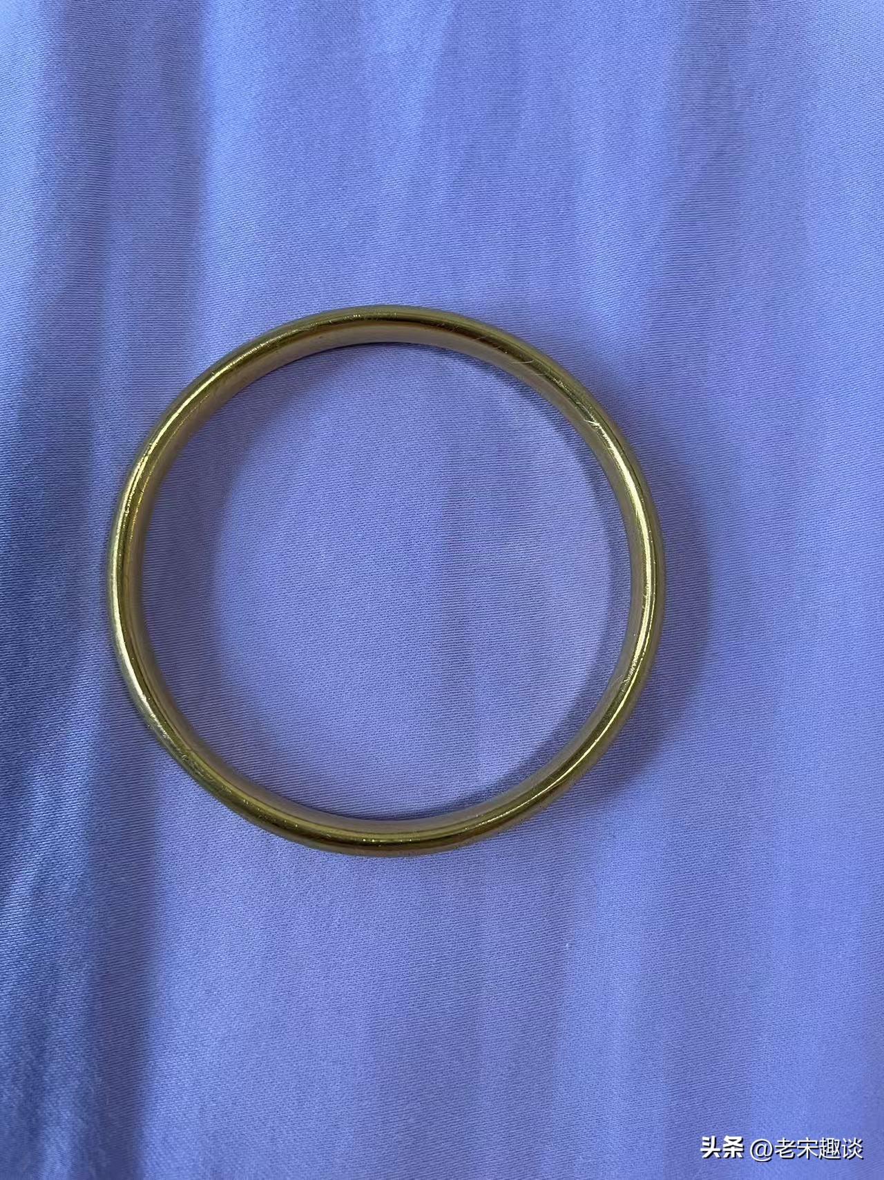 经常有人问这样的问题：“手里的钱该不该买房子，手里的钱该不该买金子，手里的钱该不