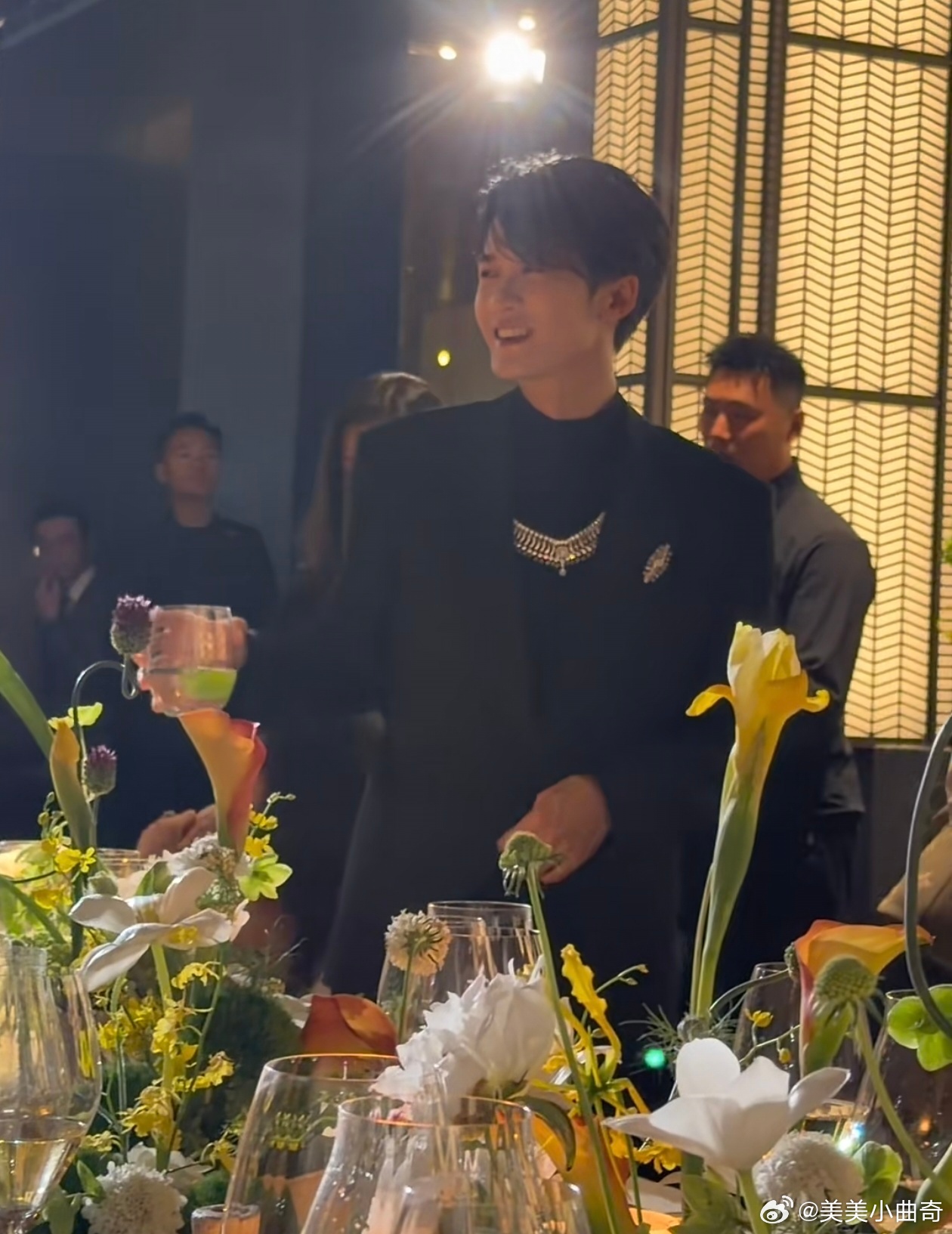 珠宝晚宴的男明星带货能力一个比一个强1. 杨洋（销冠）出席宝格丽私享晚宴，全程不