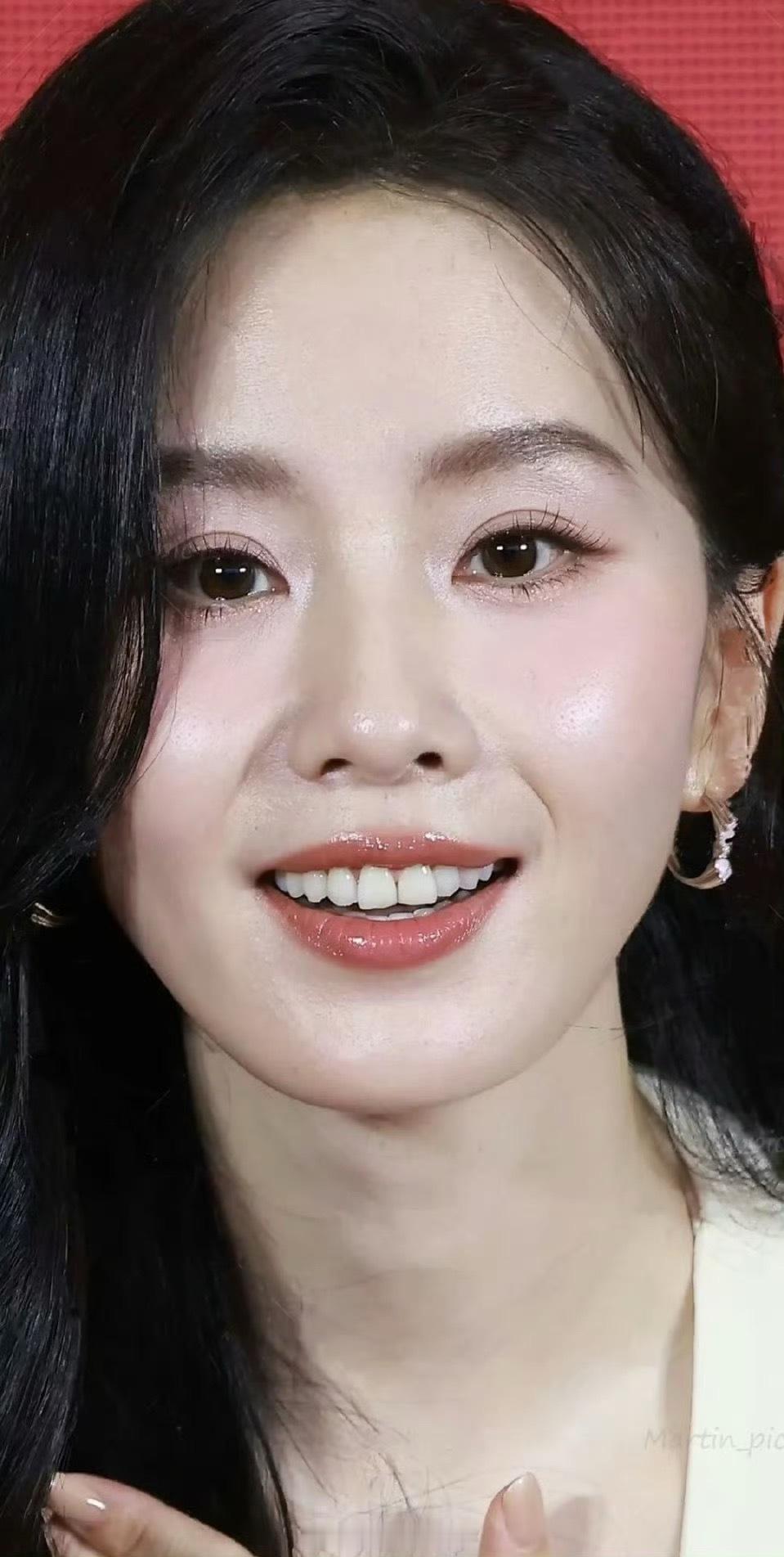 刘诗诗的皮肤状态是真牛，怼脸都没什么瑕疵，大美女是这样的[色] ​​​