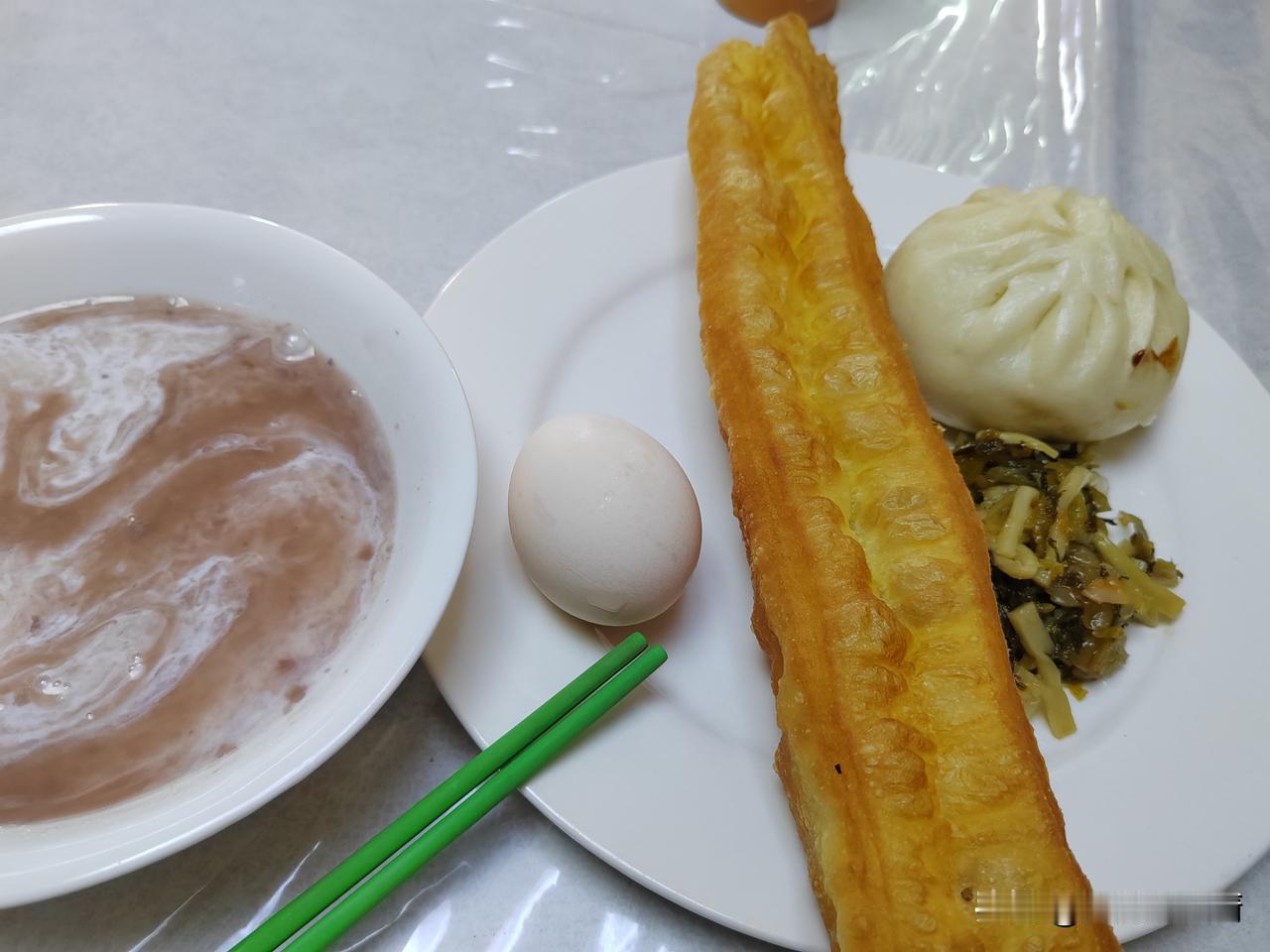 自从前几天生了一次病，领导对我的照顾确确实实感动了，我自己在想，我没有什么可以报