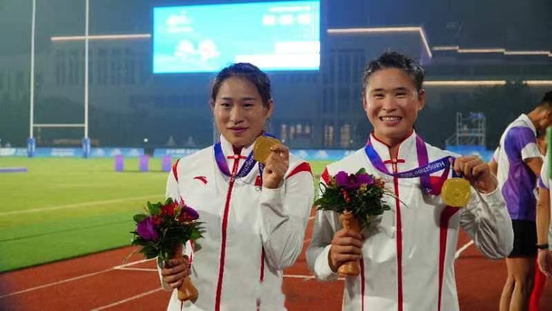 【击败日本夺冠！#安徽姑娘杭州亚运橄榄球夺金#】9月26日，杭州第19届亚运会七