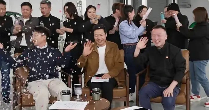 雷軍正面回應「綠化帶戰神」質疑：有人惡意攻擊（內附實錄）