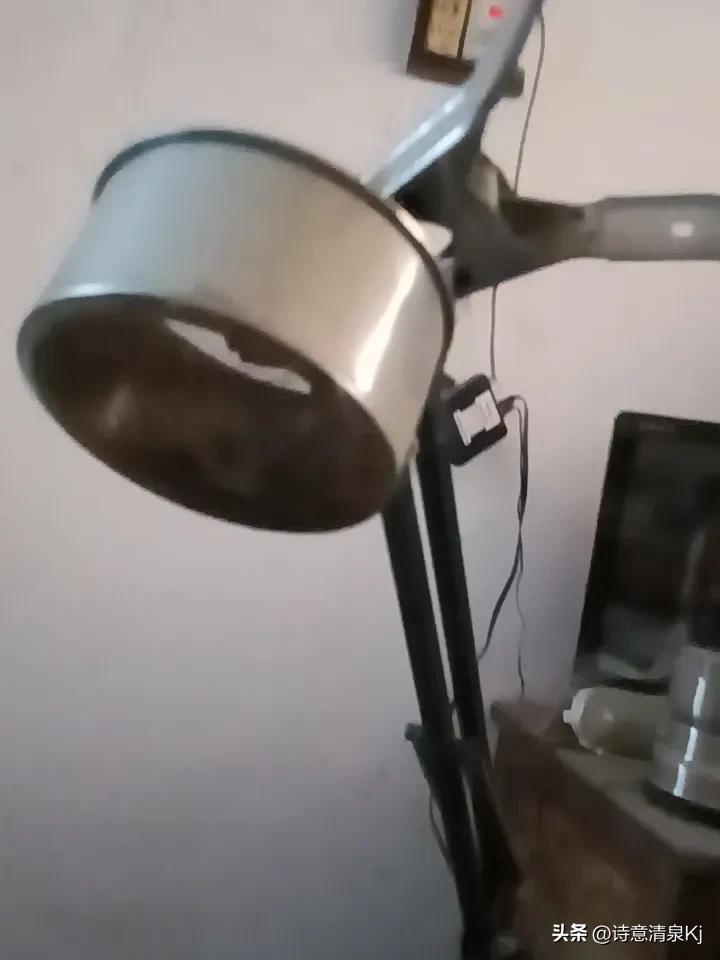 中医外治手段那可太奇妙了！就说推拿，专业推拿师手法娴熟，能通过推、拿、按、摩等动