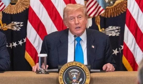 特朗普面对中国真的是有点破防了。他多次强调，中国根本就不是第三世界国家，美国才是