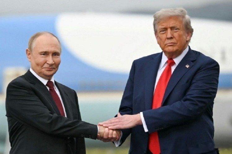 凤凰新闻【俄罗斯开出停战条件，三年战争打了个寂寞，兜兜转转回到原地】最近，来自俄